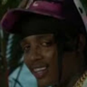 Meet your Posher, Theo